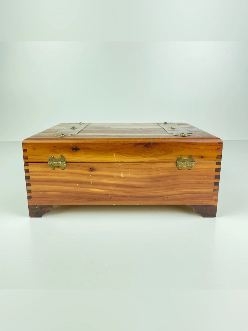 VTG Pilliod Swanton Ohio Wooden Cedar Jewelry Sewing Box Dovetailed Trinket